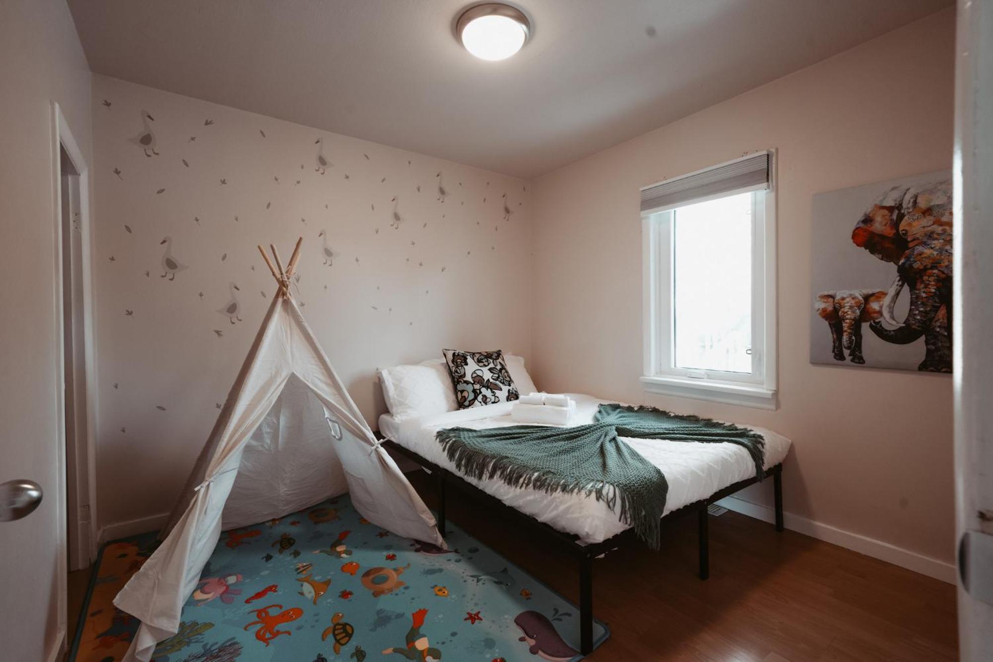 & Play - Family Friendly Holiday home *
